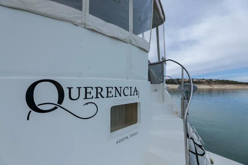 Slide: The Image of 1998 Hatteras 52 Sport Deck Querencia - 4961279