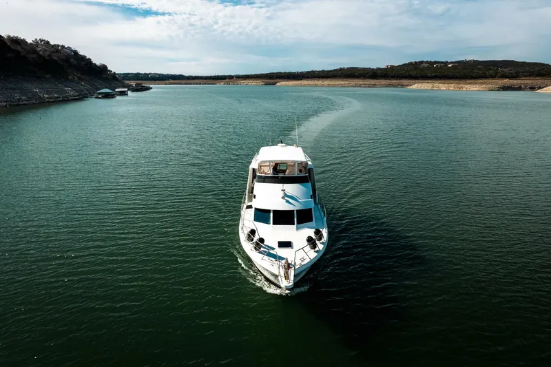 Slide: The Image of 1998 Hatteras 52 Sport Deck Querencia - 4961298