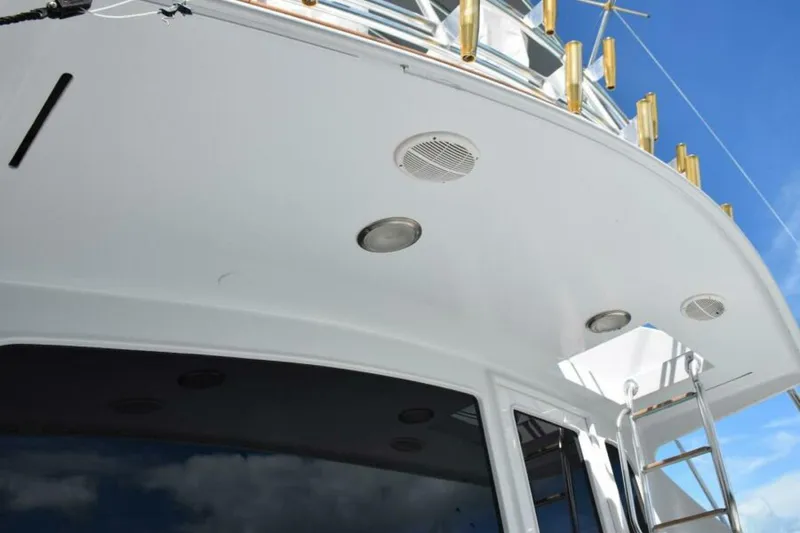 Slide: The Image of Large Overhang With Speakers And Lighting - 4962012