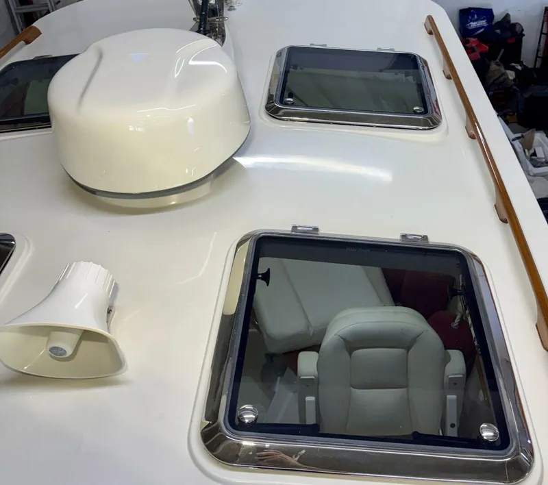 Slide: The Image of Hinckley Yachts Picnic Boat EP 2003 - 5700875