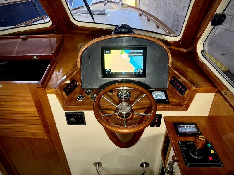 Slide: The Image of Hinckley Yachts Picnic Boat EP 2003 - 5700861