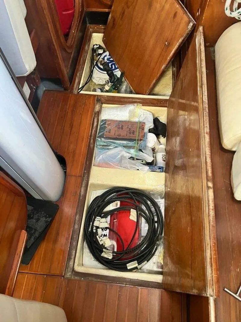 Slide: The Image of Parts Under Floor Storage 1 Hylas 44 Port of Spain, Trinidad - 5452441