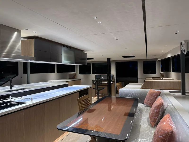 Slide: The Image of Saloon / Galley - 4966151