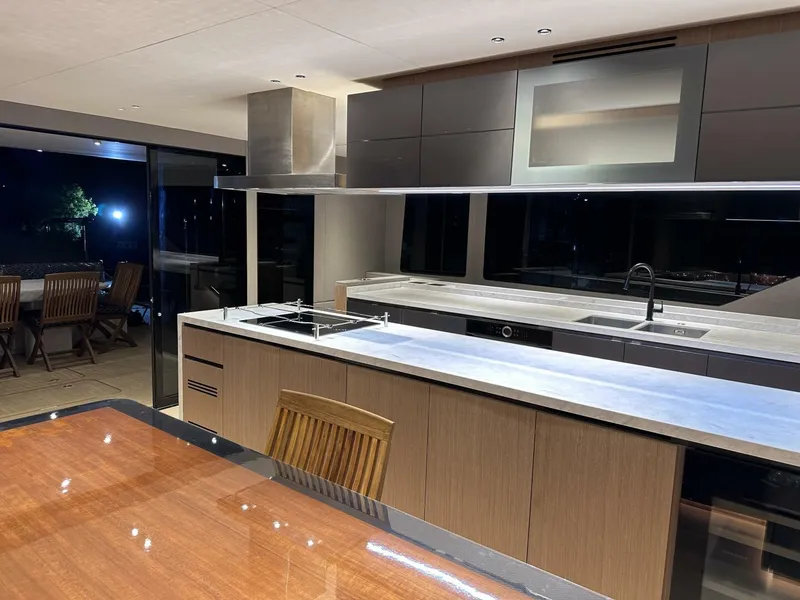 Slide: The Image of Saloon / Galley - 4966153