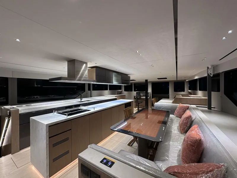 Slide: The Image of Saloon - 4966152