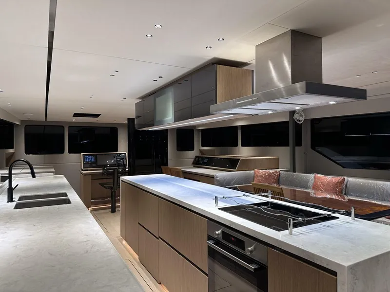 Slide: The Image of Saloon / Galley - 4966150