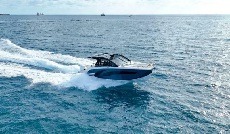Slide: The Image of Hanover 387 Grey & Black Edition Outboard 2025 - 4966309