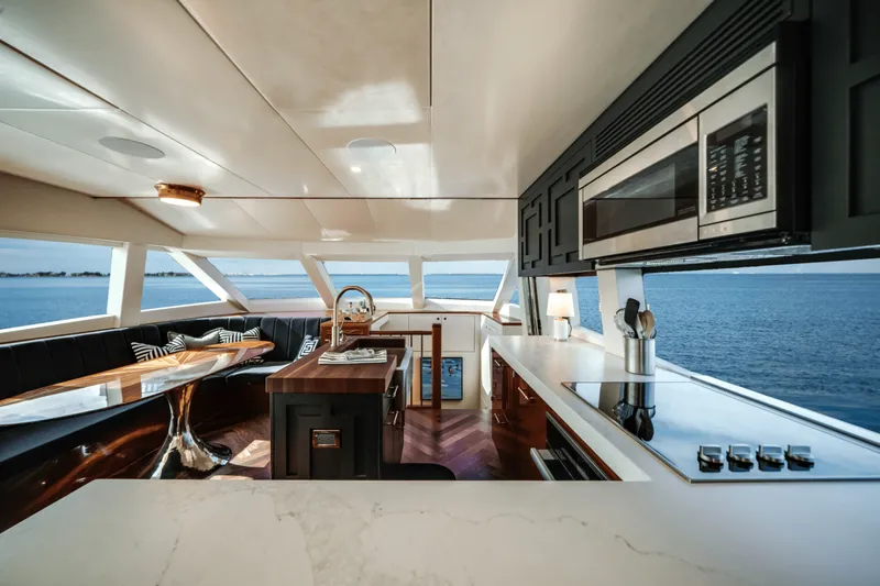 Slide: The Image of Hatteras 60 MOTOR YACHT 2018 - 4966337