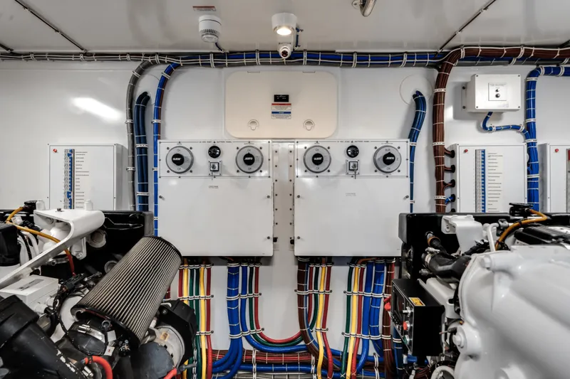 Slide: The Image of Hatteras 60 MOTOR YACHT 2018 - 4966391