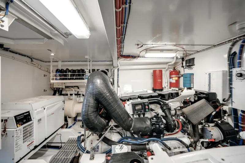 Slide: The Image of Hatteras 60 MOTOR YACHT 2018 - 4966393