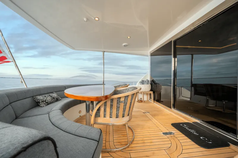 Slide: The Image of Hatteras 60 MOTOR YACHT 2018 - 4966327