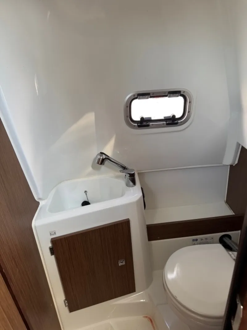 Slide: The Image of Used Power Power Boat for sale 2019 Jeanneau Leader 9.0 CC  - JEANNEAU LEADER 9.0 CC - 4983436