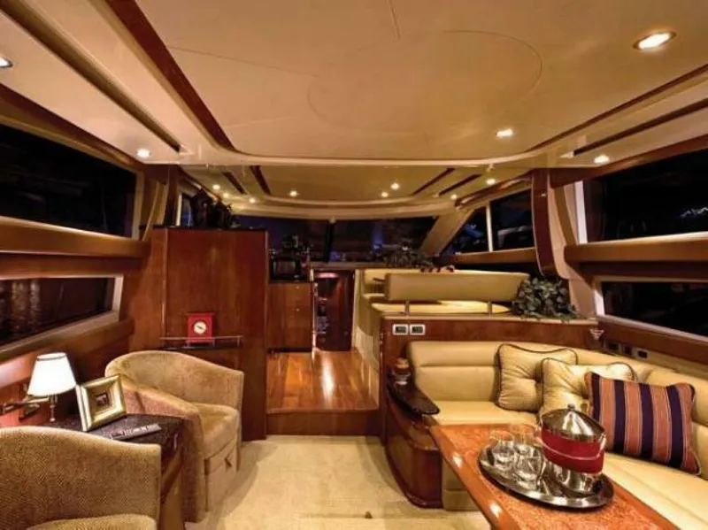 Slide: The Image of Meridian 441 Sedan 2009 - 4968421