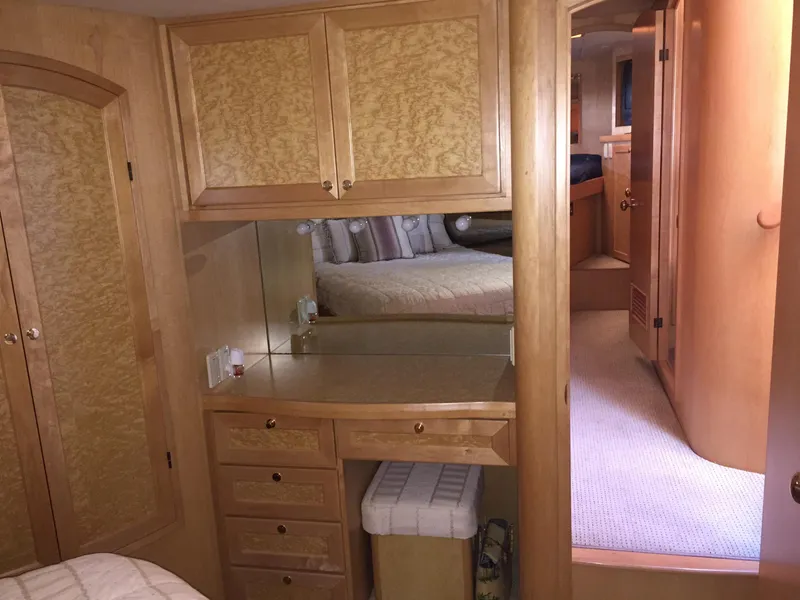 Slide: The Image of McKinna 57 Pilothouse 2000 - 45