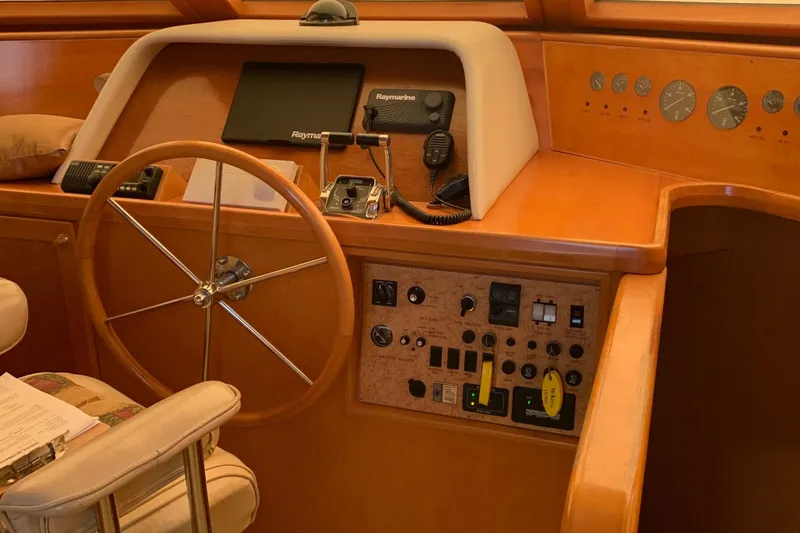 Slide: The Image of McKinna 57 Pilothouse 2000 - 39