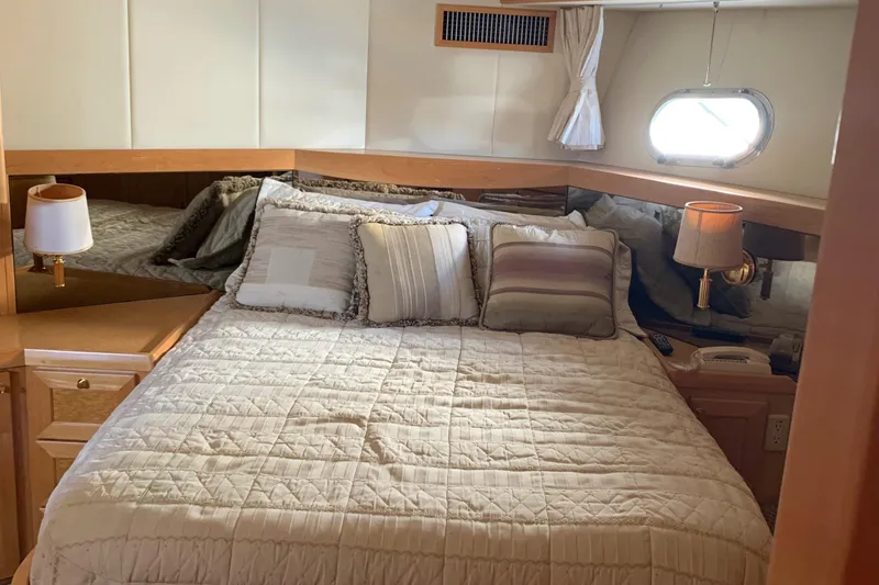 Slide: The Image of McKinna 57 Pilothouse 2000 - 44