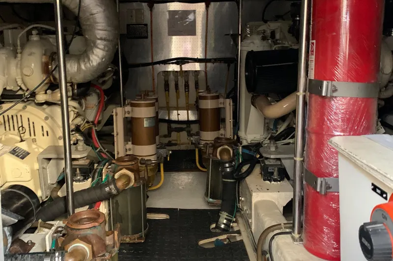 Slide: The Image of McKinna 57 Pilothouse 2000 - 55