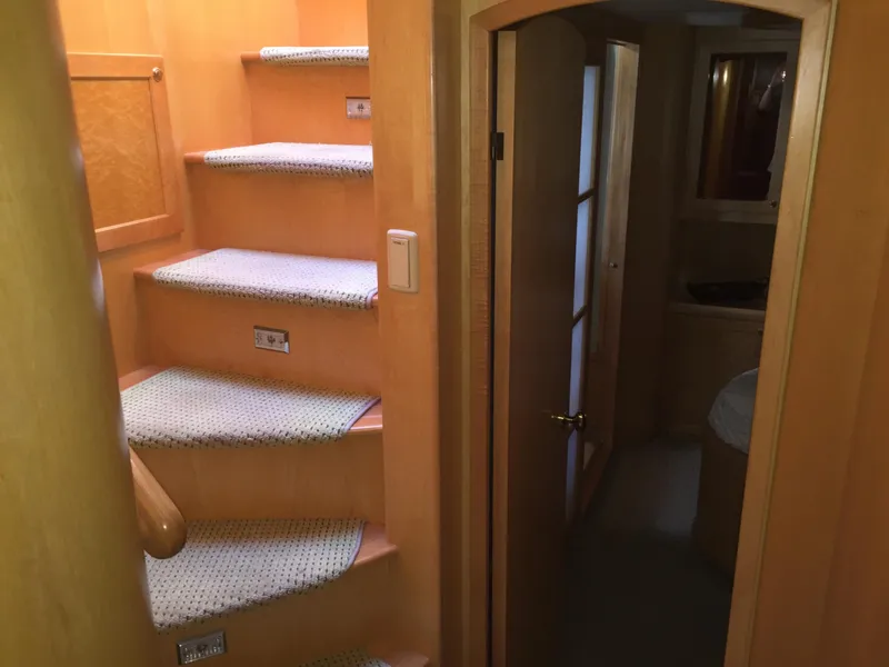 Slide: The Image of McKinna 57 Pilothouse 2000 - 40