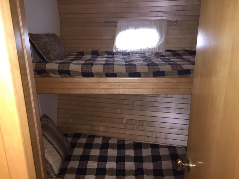 Slide: The Image of McKinna 57 Pilothouse 2000 - 49