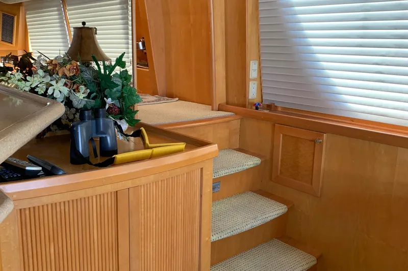 Slide: The Image of McKinna 57 Pilothouse 2000 - 34