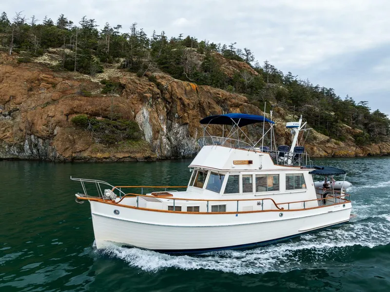 Slide: The Image of Grand Banks 36 Sedan 1984 - 4969056