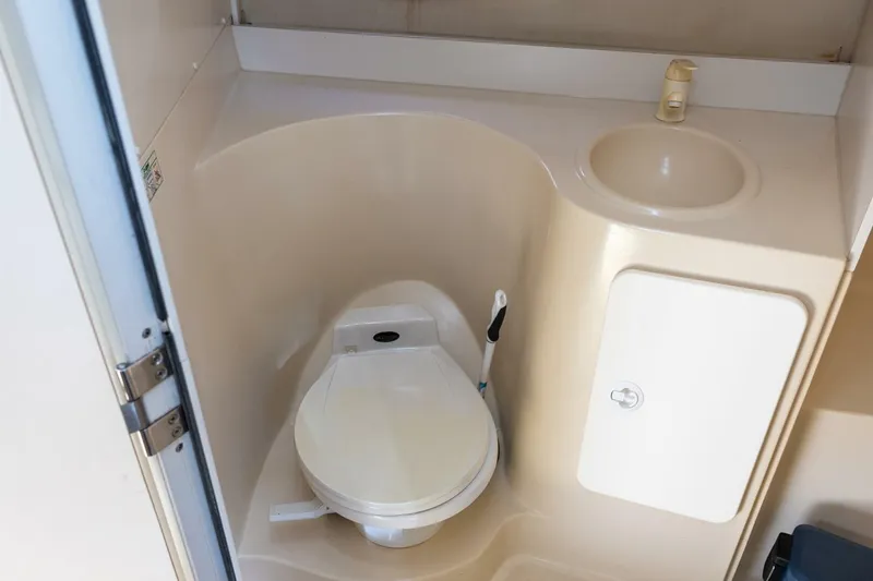 Slide: The Image of Cruisers Yachts ESPRIT 3570 1995 - 4969094