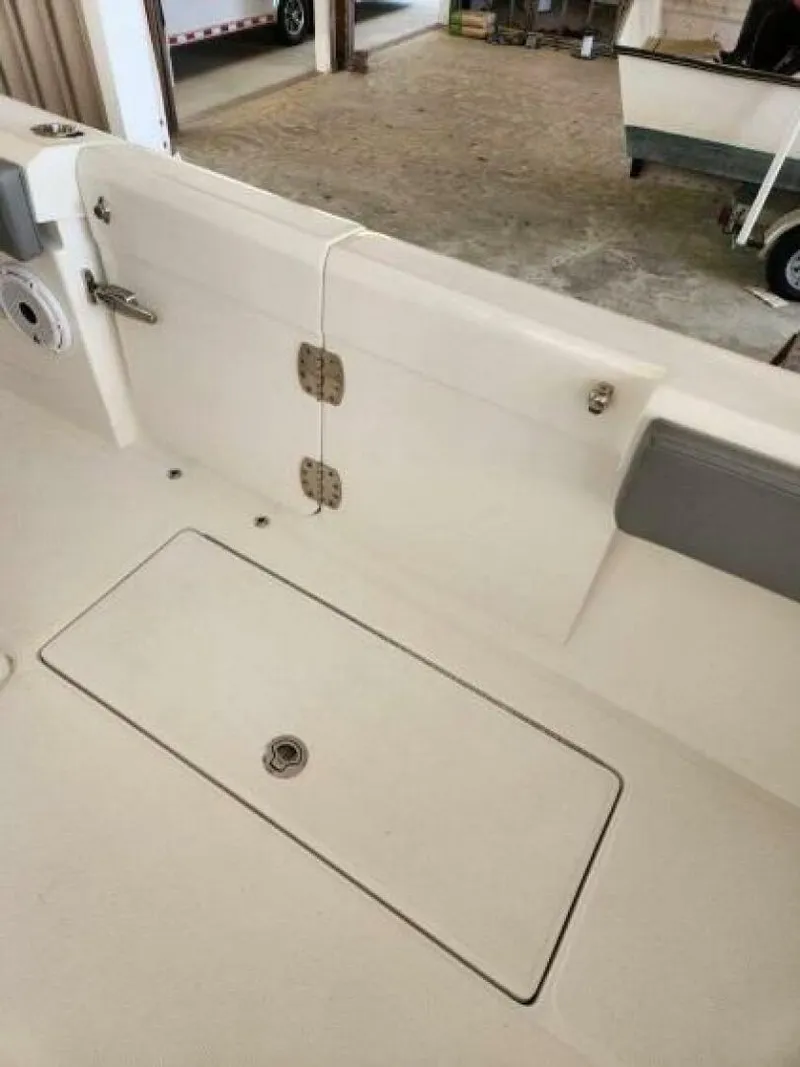 Slide: The Image of Front Runner 36 CC 2023 - 4972394