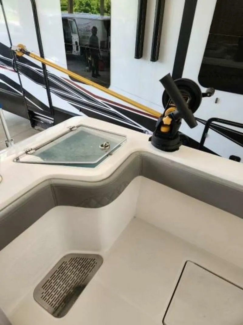 Slide: The Image of Front Runner 36 CC 2023 - 4972403