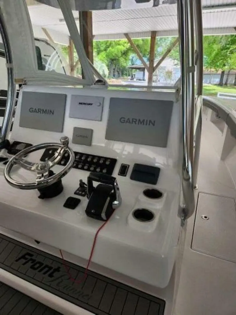 Slide: The Image of Front Runner 36 CC 2023 - 4972390