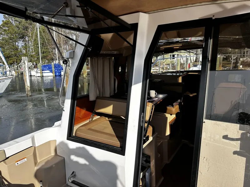 Slide: The Image of Ranger Tug R-23 2019 - 4972611