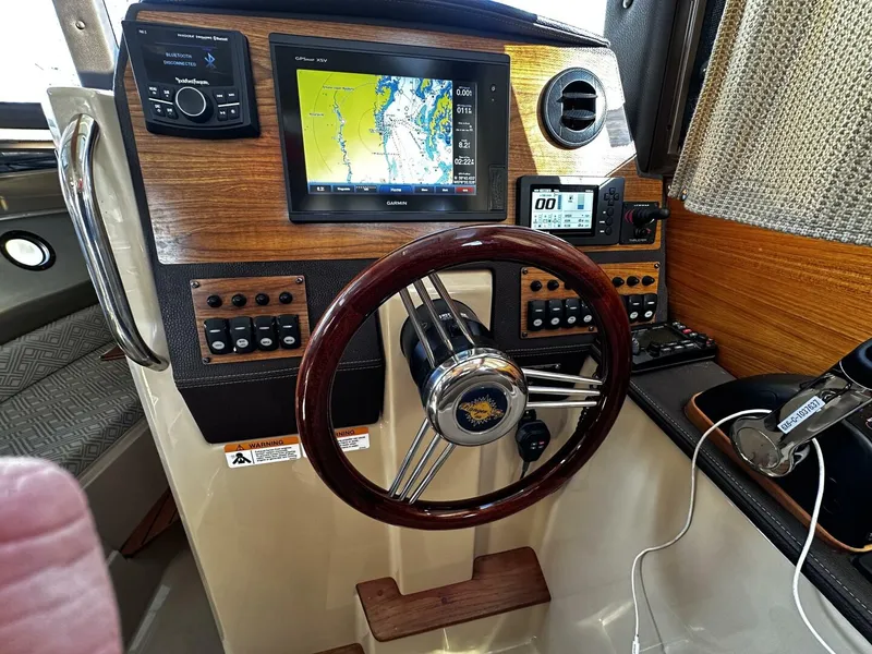 Slide: The Image of Ranger Tug R-23 2019 - 4972601