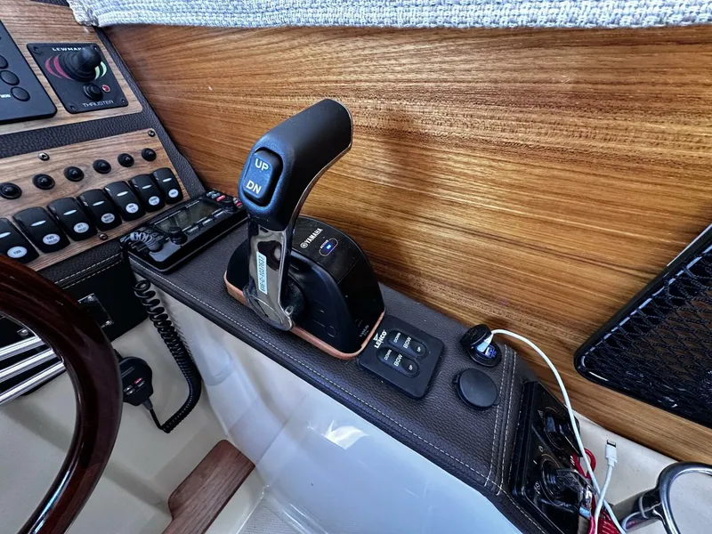 Slide: The Image of Ranger Tug R-23 2019 - 4972604