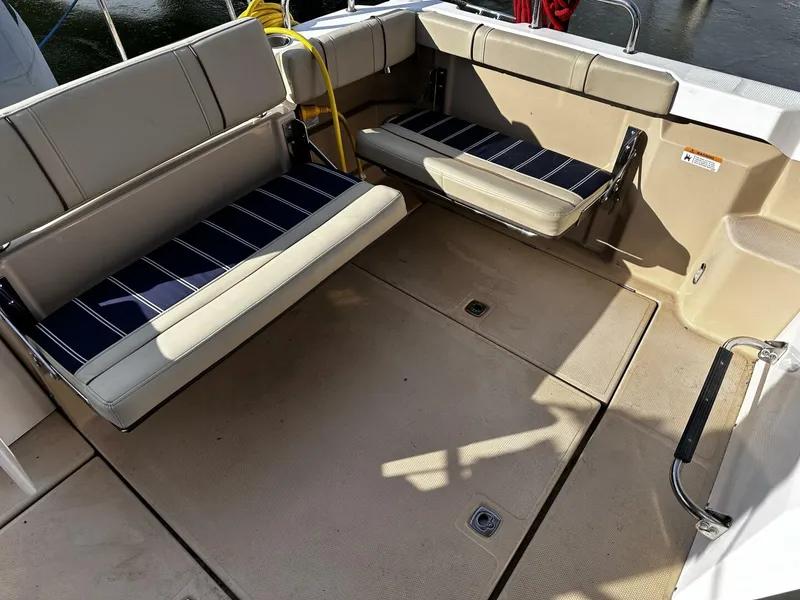 Slide: The Image of Ranger Tug R-23 2019 - 4972612