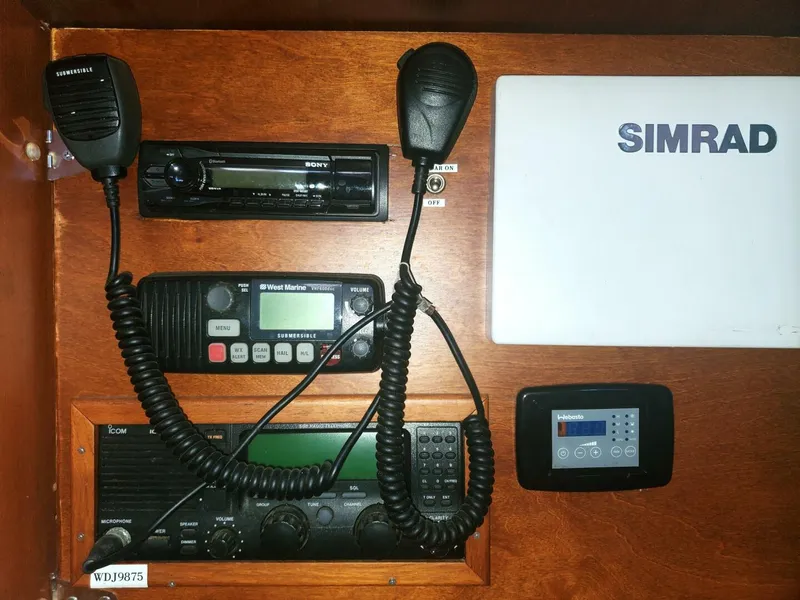 Slide: The Image of Tayana 48 Center Cockpit 1998 - 5833365