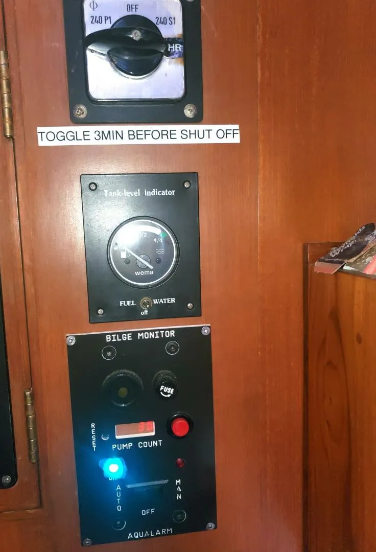 Slide: The Image of Tayana 48 Center Cockpit 1998 - 5833367