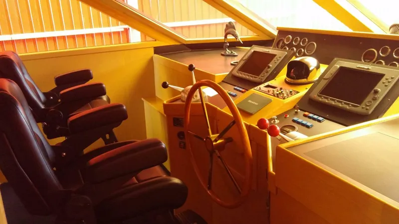 Slide: The Image of McQueen 76 1986 - 4973141