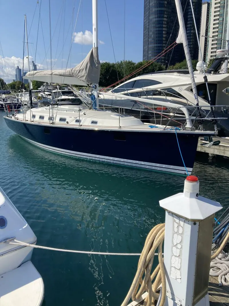 The Image of 40' Blue Jacket starboard forward profile - 4973560