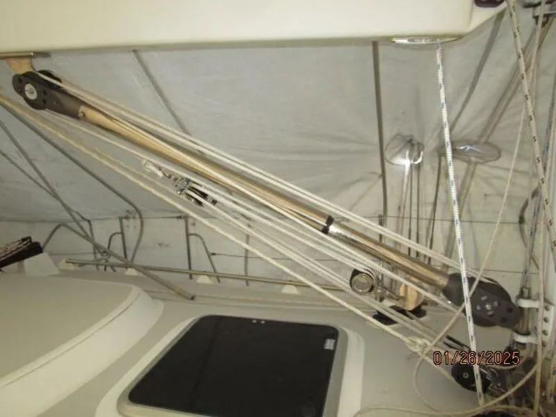 Slide: The Image of 40' Blue Jacket boom vang - 4973442