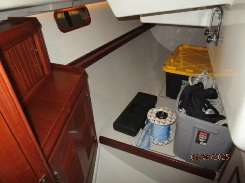 Slide: The Image of 40' Blue Jacket starboard aft stateroom - 4973556