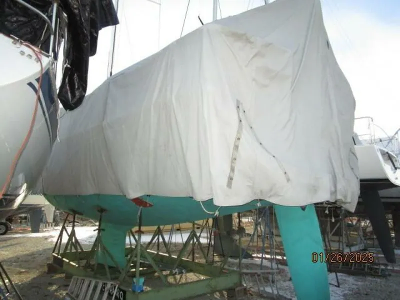Slide: The Image of 40' Blue Jacket winter cover port aft - 4973485