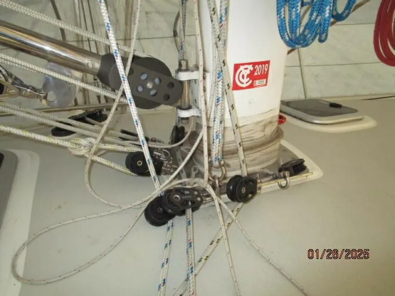 Slide: The Image of 40' Blue Jacket mast base - 4973514