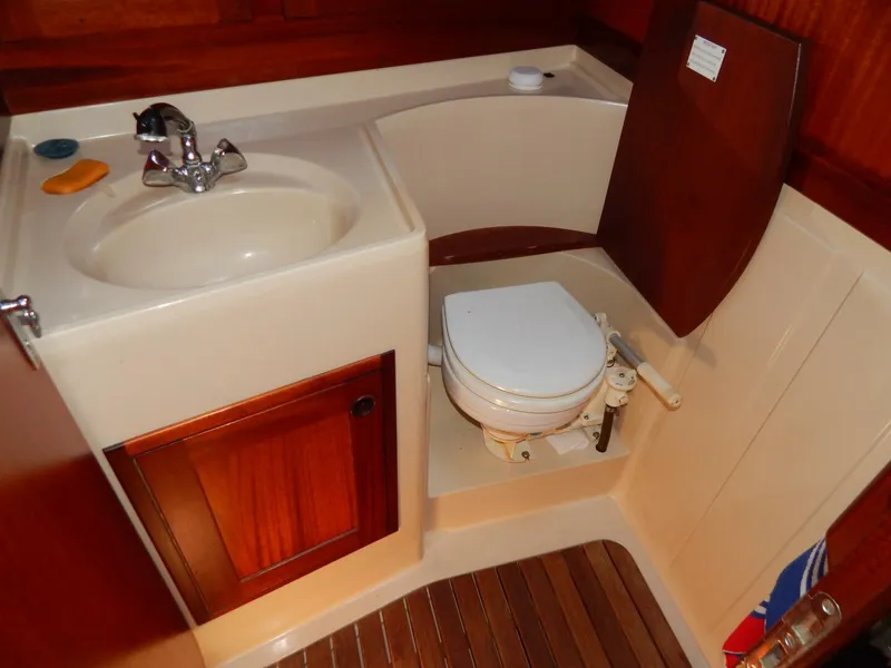 Slide: The Image of Sweden C38/39 1984 - 4978401