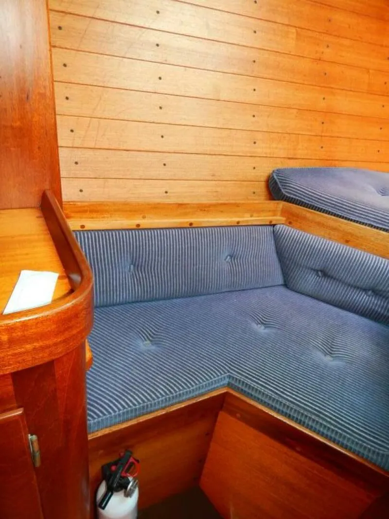 Slide: The Image of Sweden Yachts C38/39 1984 - 4978400