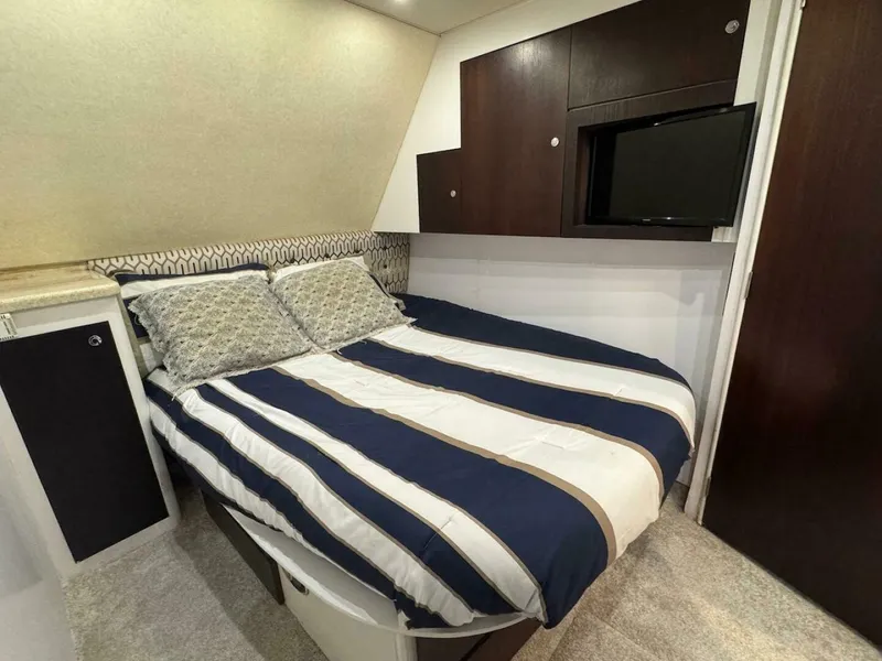 Slide: The Image of Ocean 48 Convertible 2000 - 4976373