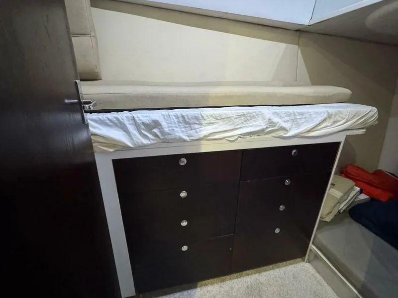 Slide: The Image of Ocean 48 Convertible 2000 - 4976378