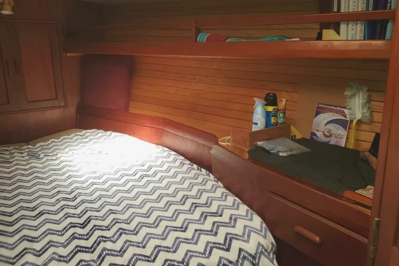 Slide: The Image of Morgan Nelson Marek 45-4 1983 - 4976500