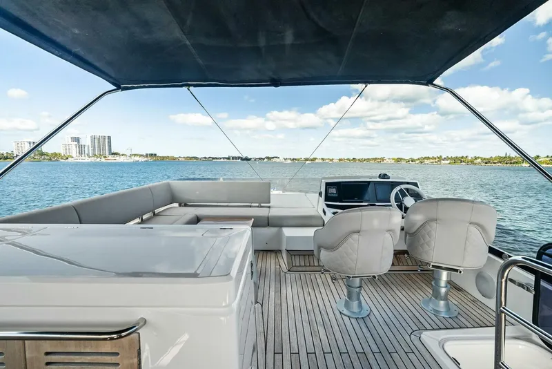 Slide: The Image of Sunseeker Manhattan 52 - 4977115