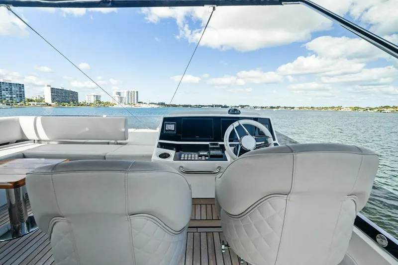 Slide: The Image of Sunseeker Manhattan 52 - 4977117
