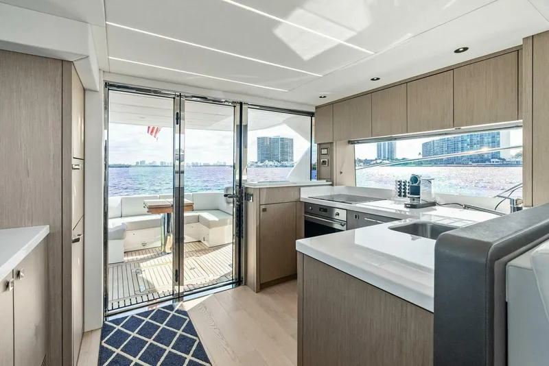 Slide: The Image of Sunseeker Manhattan 52 - 4977124