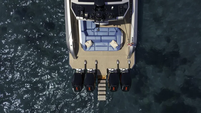 Slide: The Image of Vanquish VQ45 - 5369433